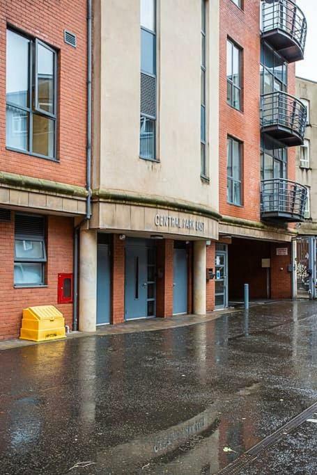 Spacious Belfast City Centre Duplex Apartment Exterior foto