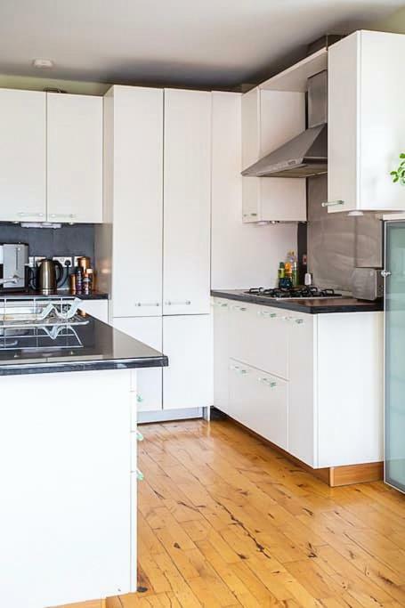 Spacious Belfast City Centre Duplex Apartment Exterior foto