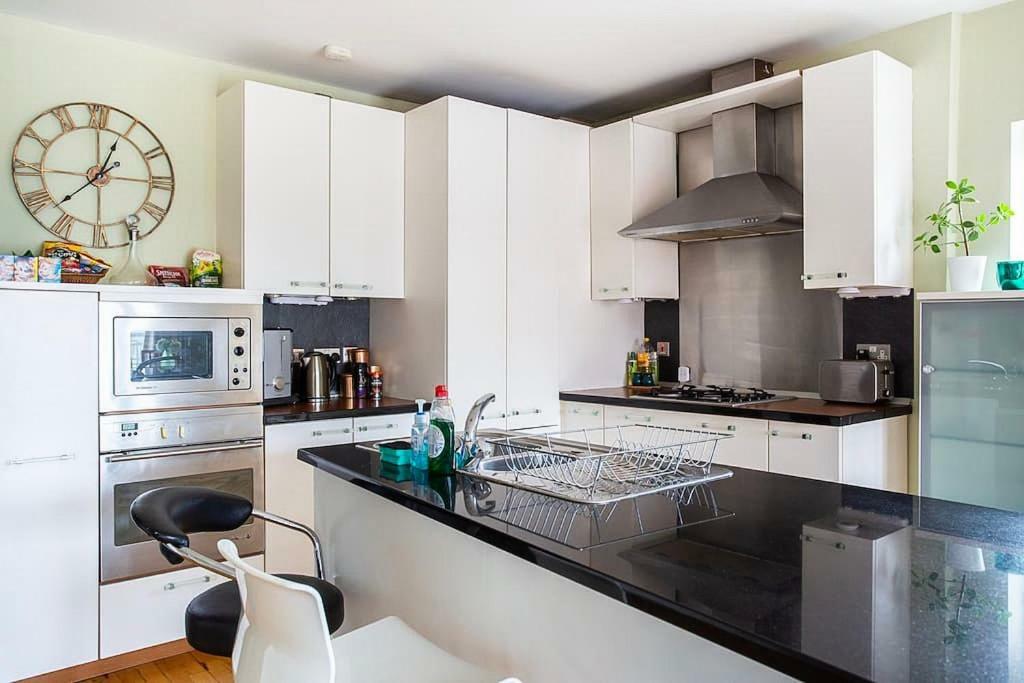 Spacious Belfast City Centre Duplex Apartment Exterior foto